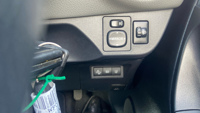 Toyota Yaris 1.5 VVT-i Icon Tech 5dr Petrol Hatchback